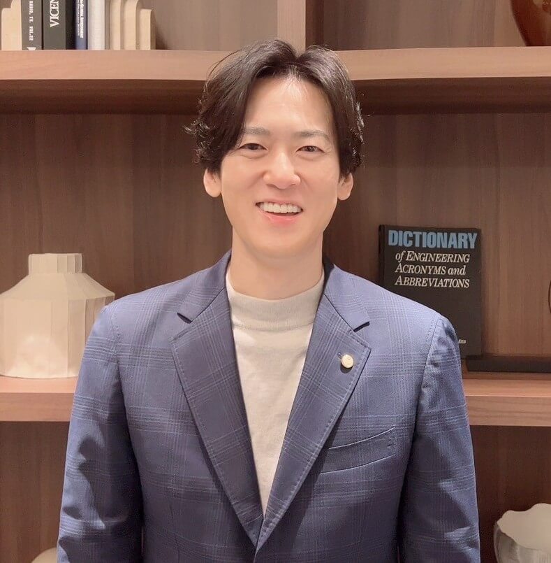 プロフィール